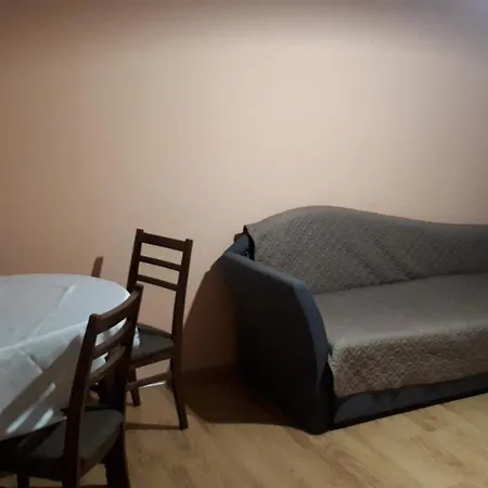 дебелт 21 Apartment